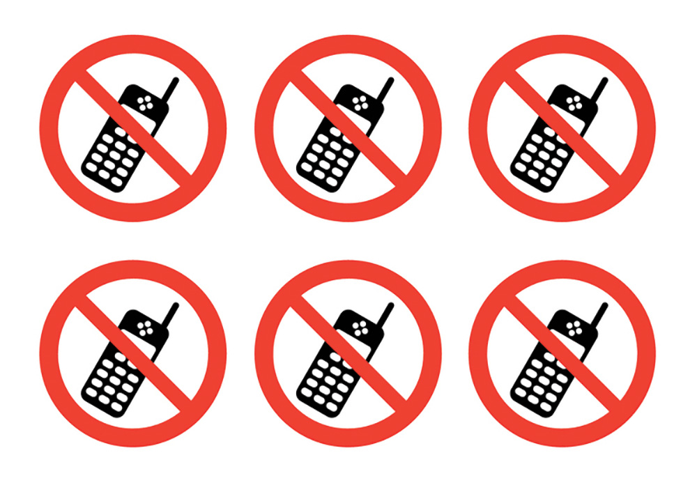 Do Not Use Mobile Phone Symbols 100mm Self Adhesive Vinyl Pack of 30 