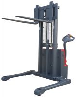 Fully Powered Straddle Stackers